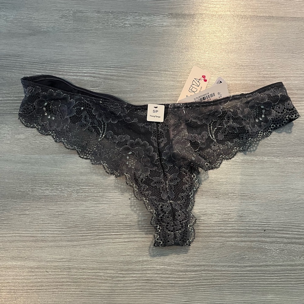 NWT La Senza Gray silver Lace Thong Panty size small